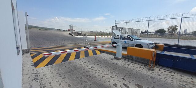 BARRERA VEHICULAR ONETECH