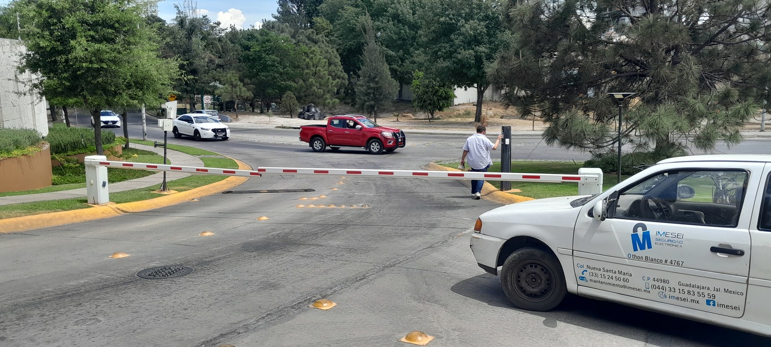 <span style="font-weight: bold;">SISTEMA DE CONTROL DE GUARDIAS</span><br>