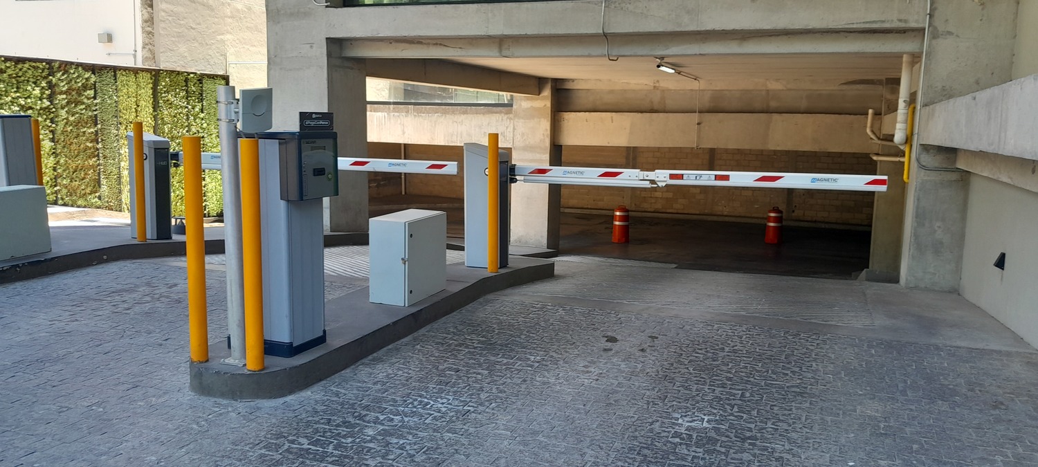 <span style="font-weight: bold;">SISTEMA DE ESTACIONAMIENTO&nbsp;</span>