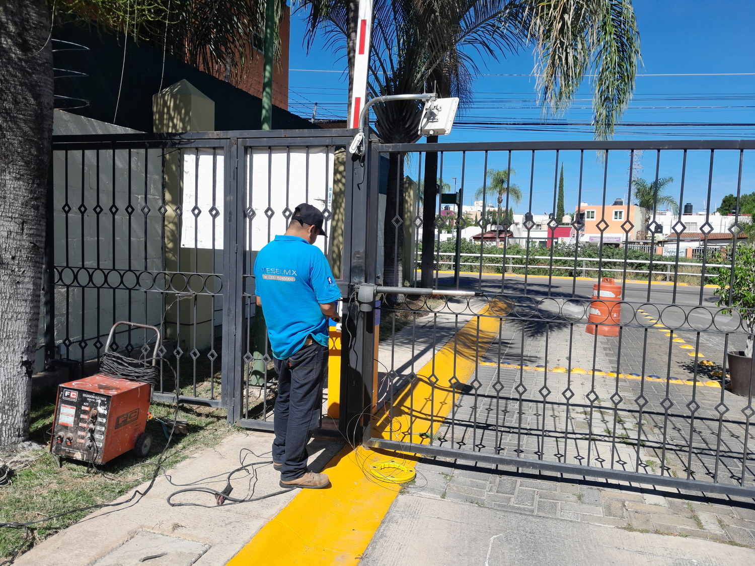 <span style="font-weight: bold;">PUERTAS AUTOMATICAS&nbsp;</span>&nbsp;&nbsp;